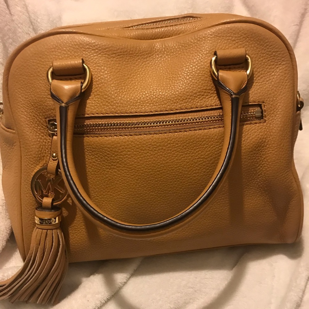 Michael Kors purse med size